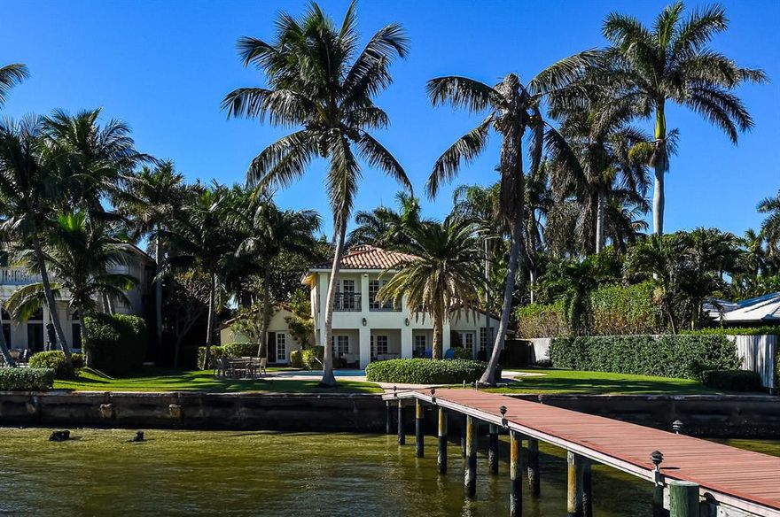Fantastic 4BR/4.1BA waterfront property on approximately 22,000 square foot lot with wide Intracoastal views. Move-in, renovate, or build new! To be sold As Is. All sizes approximate and subject to errors and verification. Sq. Ft. as per county tax rolls. No commission is earned, due, or payable until title passes and property is closed.