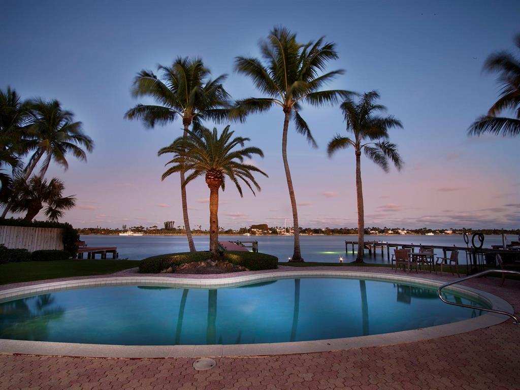 NORTH SHORE TERRACE 2 - Residential