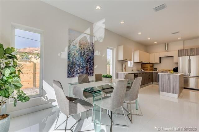 FLORANADA CENTER - Residential Lease