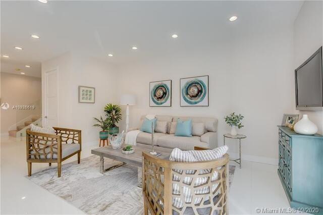 FLORANADA CENTER - Residential Lease