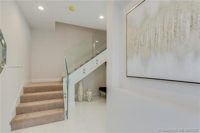 FLORANADA CENTER - Residential Lease