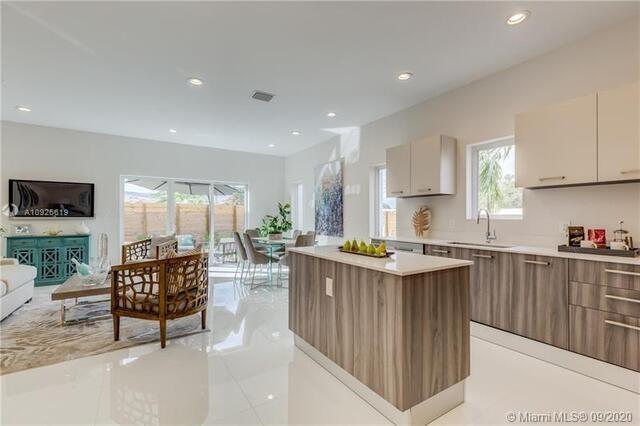 FLORANADA CENTER - Residential Lease