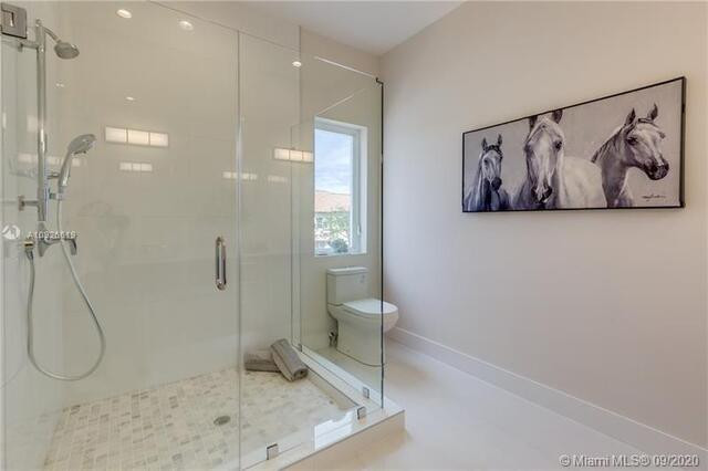 FLORANADA CENTER - Residential Lease