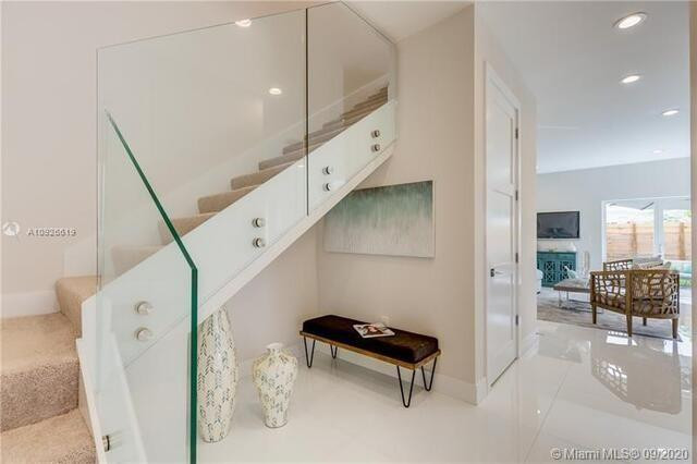 FLORANADA CENTER - Residential Lease