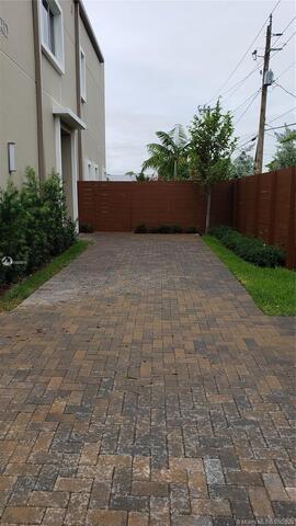 FLORANADA CENTER - Residential Lease