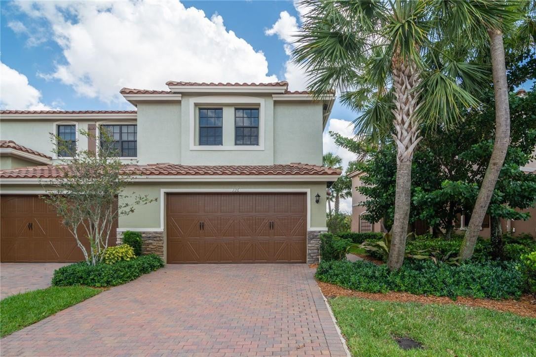 126 Riverwalk Circle E 126