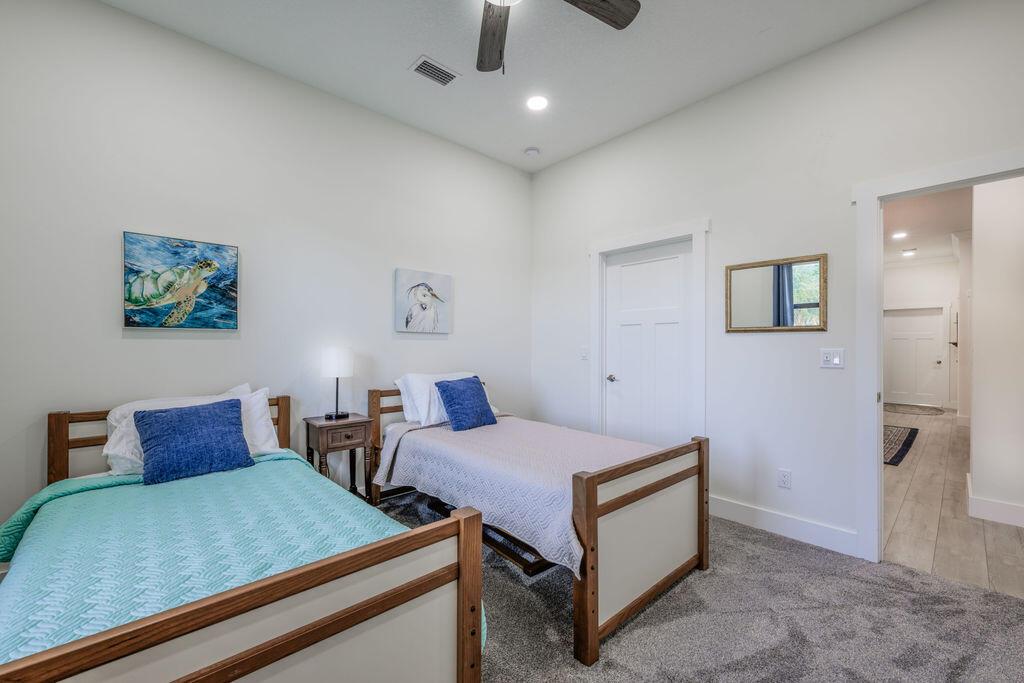 COUNTRY CLUB POINTE - Residential Lease