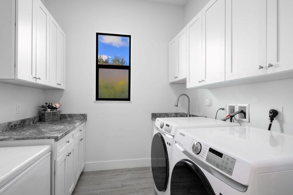 COUNTRY CLUB POINTE - Residential Lease