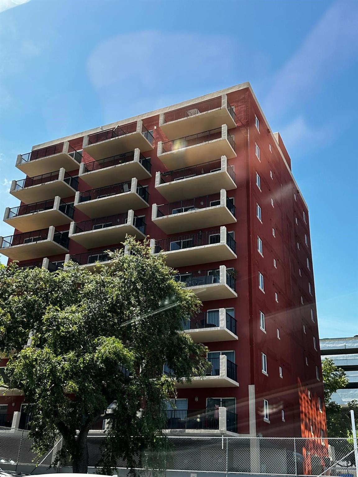 EMERALD PLAZA ON CORAL - Residential