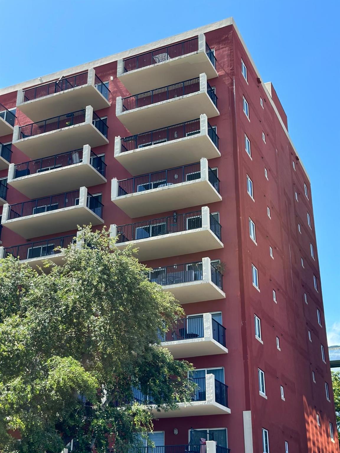 EMERALD PLAZA ON CORAL - Residential