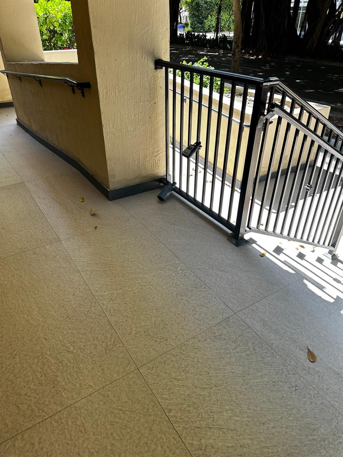 EMERALD PLAZA ON CORAL - Residential