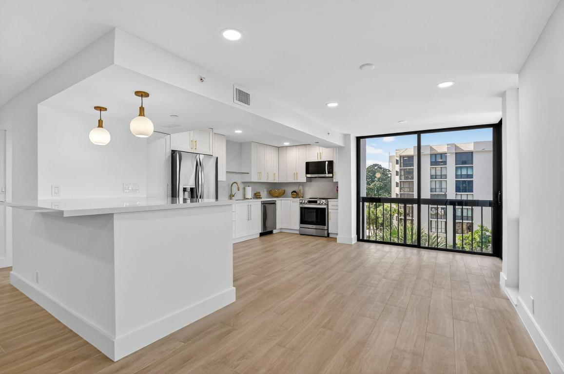 1751 Bridgewood Drive