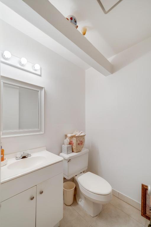 VISTA ST LUCIE BUILDINGS 9 THRU 20 - Residential