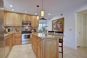 PELICAN HARBOR - Residential