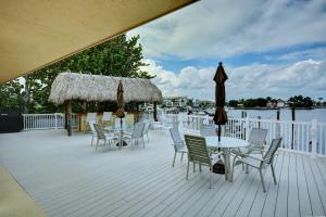 PELICAN HARBOR - Residential