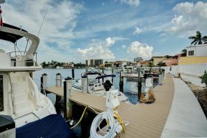 PELICAN HARBOR - Residential