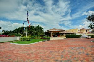 PELICAN HARBOR - Residential