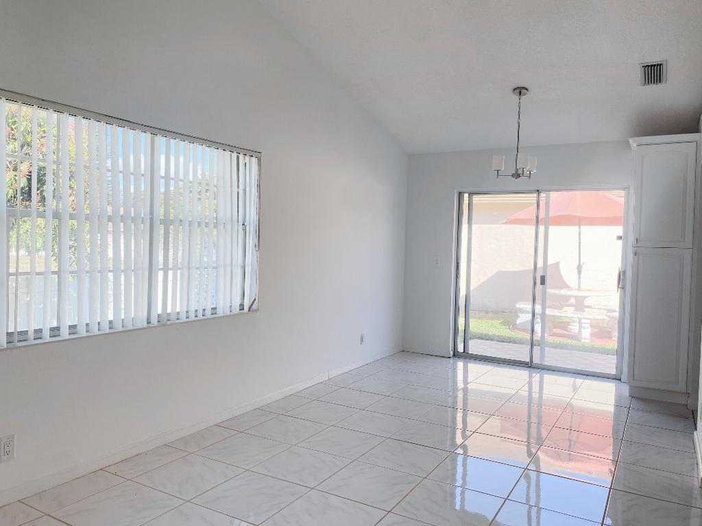 PALM CLUB WEST VILLAGE 2 - Residential