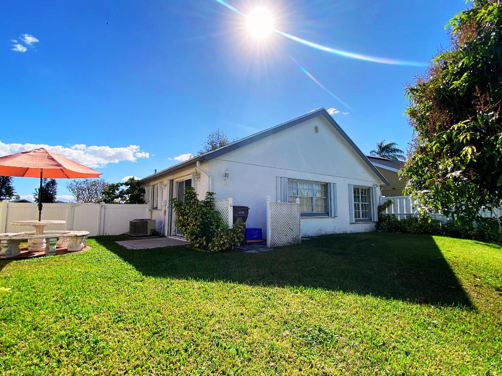 PALM CLUB WEST VILLAGE 2 - Residential