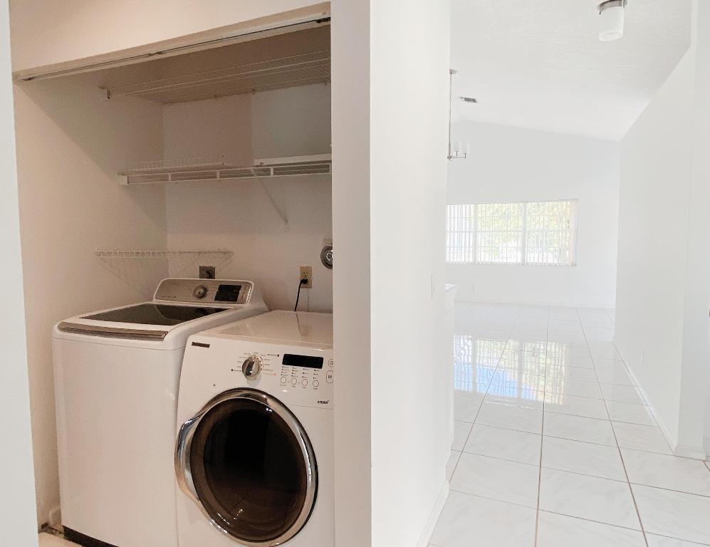 PALM CLUB WEST VILLAGE 2 - Residential