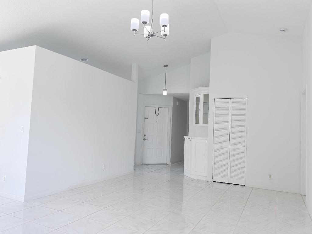 PALM CLUB WEST VILLAGE 2 - Residential