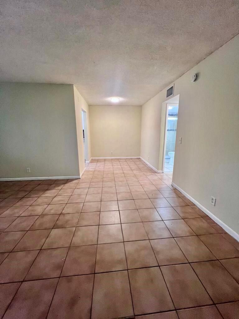 DELRAY GOLF VIEW CONDO AP - Residential