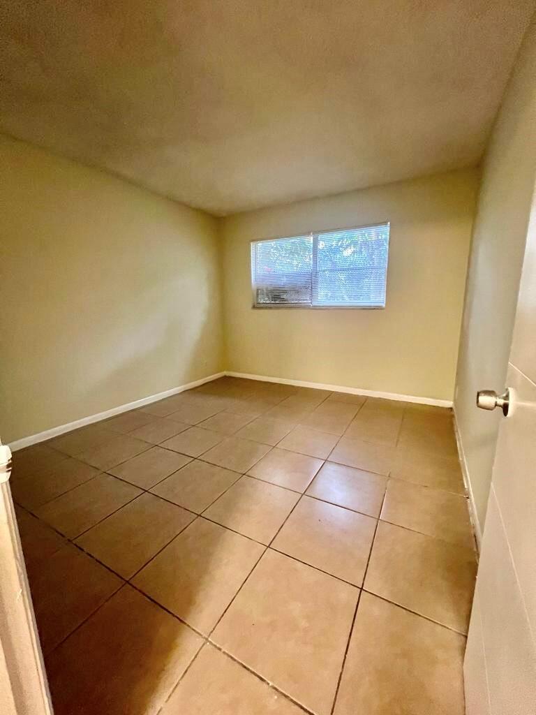 DELRAY GOLF VIEW CONDO AP - Residential