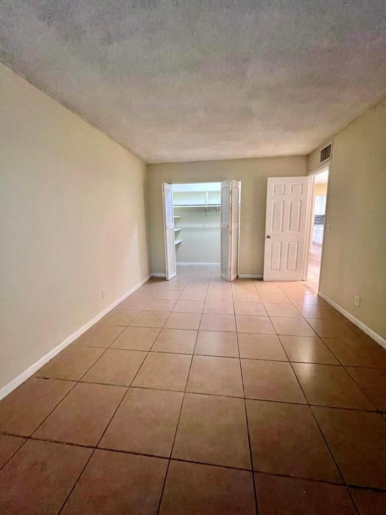 DELRAY GOLF VIEW CONDO AP - Residential