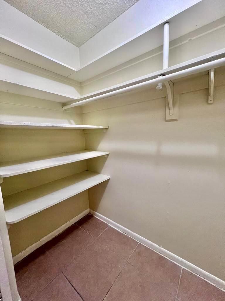 DELRAY GOLF VIEW CONDO AP - Residential