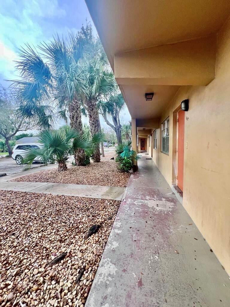 DELRAY GOLF VIEW CONDO AP - Residential