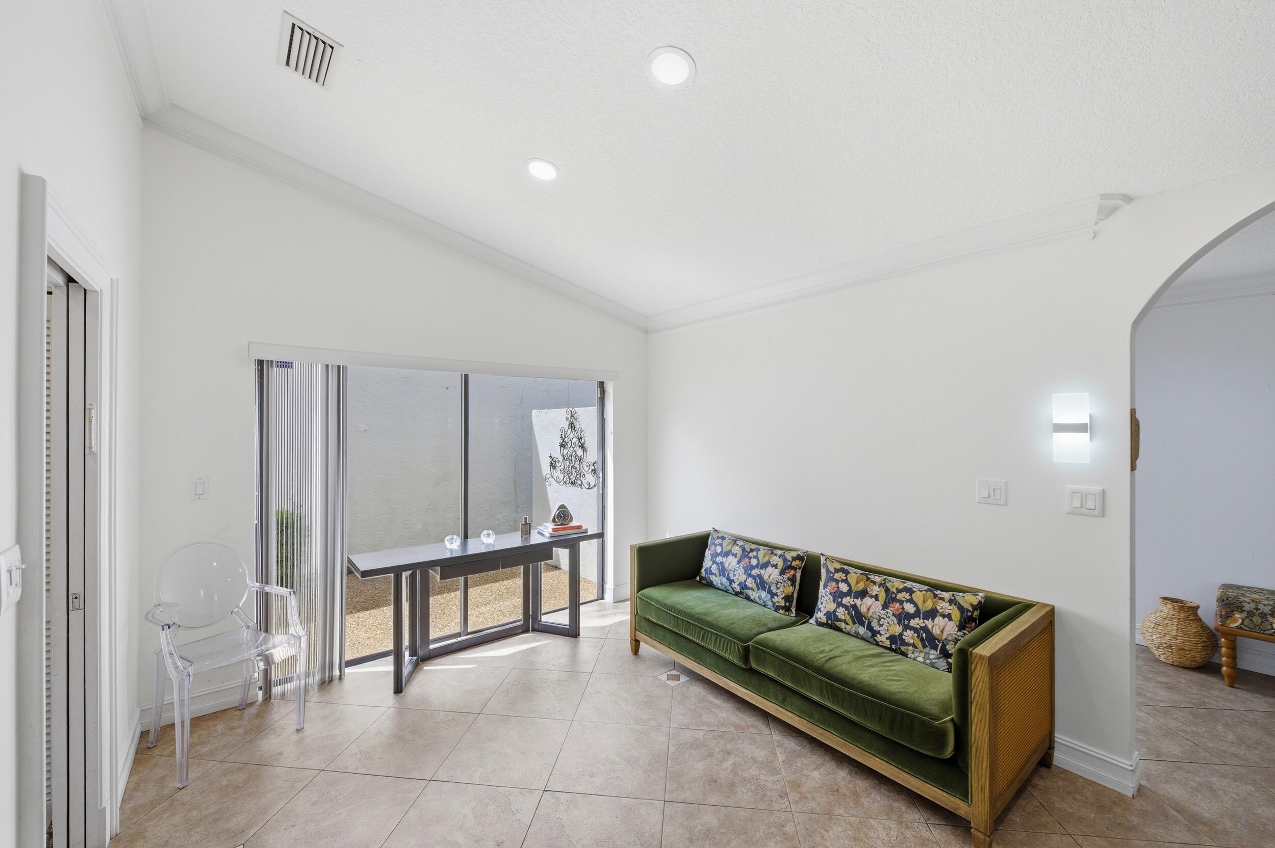 6755 Lago Vista Terrace, Boca Raton, FL, 33433/$680,000 3 6755 Lago Vista Terrace