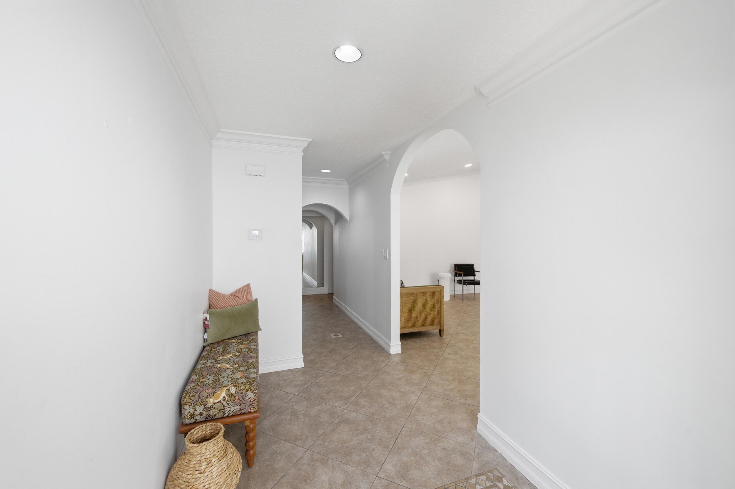 6755 Lago Vista Terrace, Boca Raton, FL, 33433/$680,000 2 6755 Lago Vista Terrace