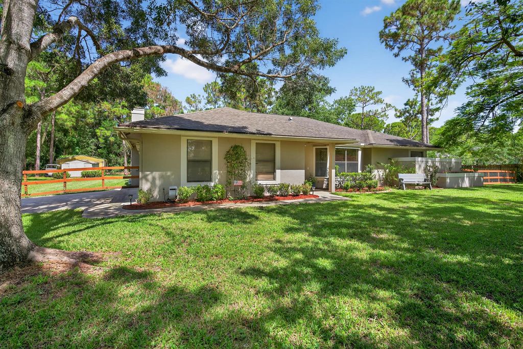 Photo of 17368 121 Terrace N, Jupiter, FL 33478 (MLS # R11111505)