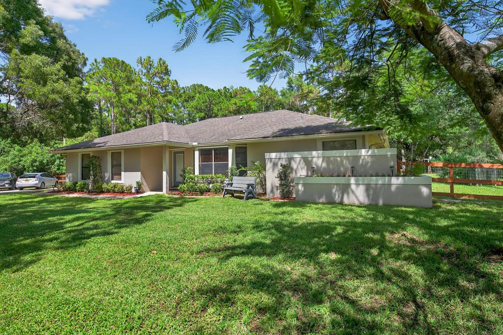 Photo of 17368 121 Terrace N, Jupiter, FL 33478 (MLS # R11111505)