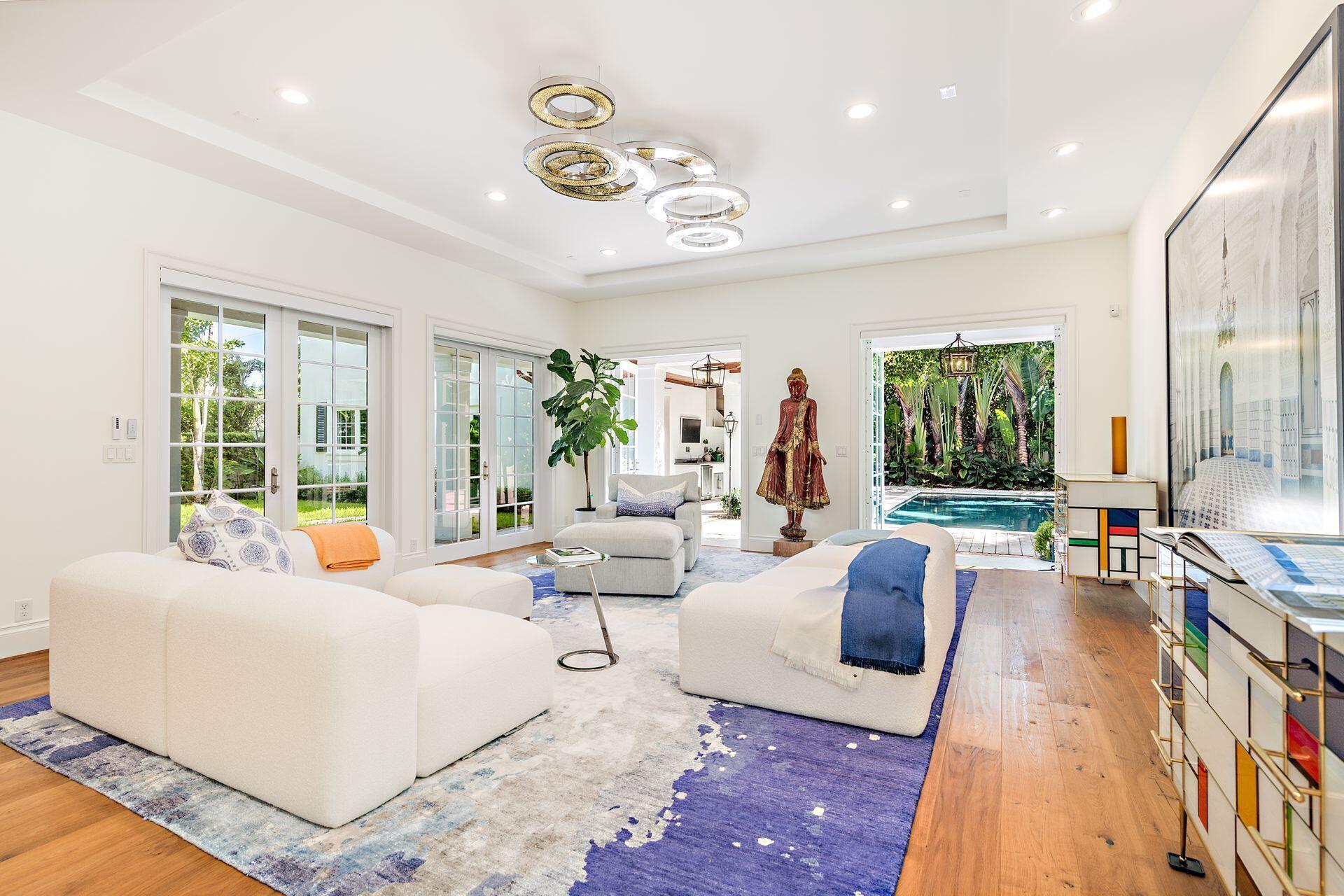 The Southend, ''So So'' - Residential