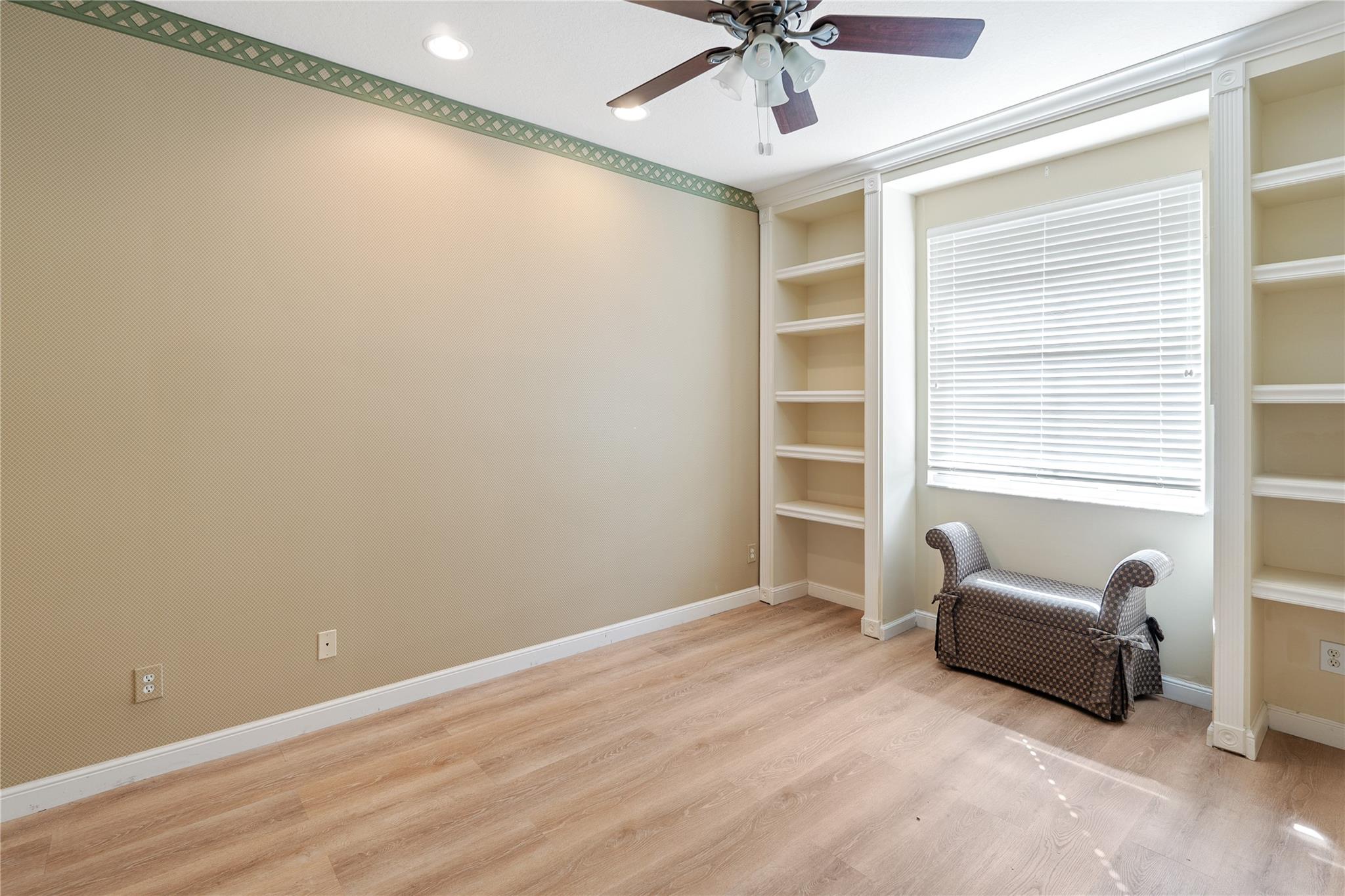 Journeys End 03 - Residential