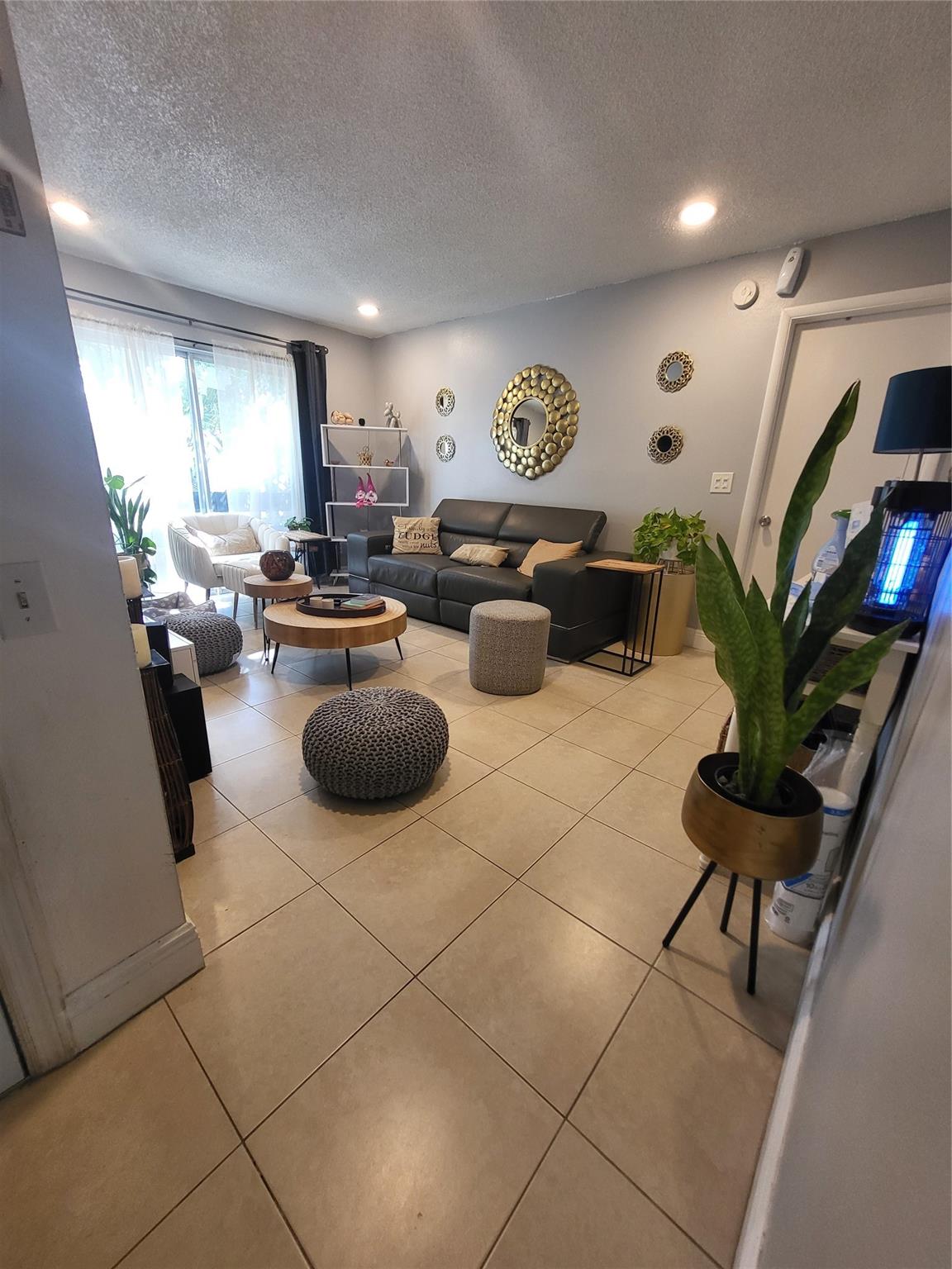 1st Month & Deposit Only Moves you in -This condo offers a comfortable living space w/ a touch of nature right outside your door. If you appreciate the beauty of green landscapes & a cozy home, this might be perfect place for you. 2 spacious bedrms. Master bedrm has walk in closet. Unit is all tile. Washer / Dryer in unit. Located on the 2nd floor, no elevators on the premises. Residents have access to amenities like a 2 pools, fitness center, walking trails & gated community. Bring your furry friends along – pets are welcome. , Must have 650 credit score. Application fee is $100 or 150 for couples
Conveniently close to shopping, dining options, 10 minutes to beaches with quick access to 95. This condo could be your ideal choice. Contact us today and experience it for yourself.