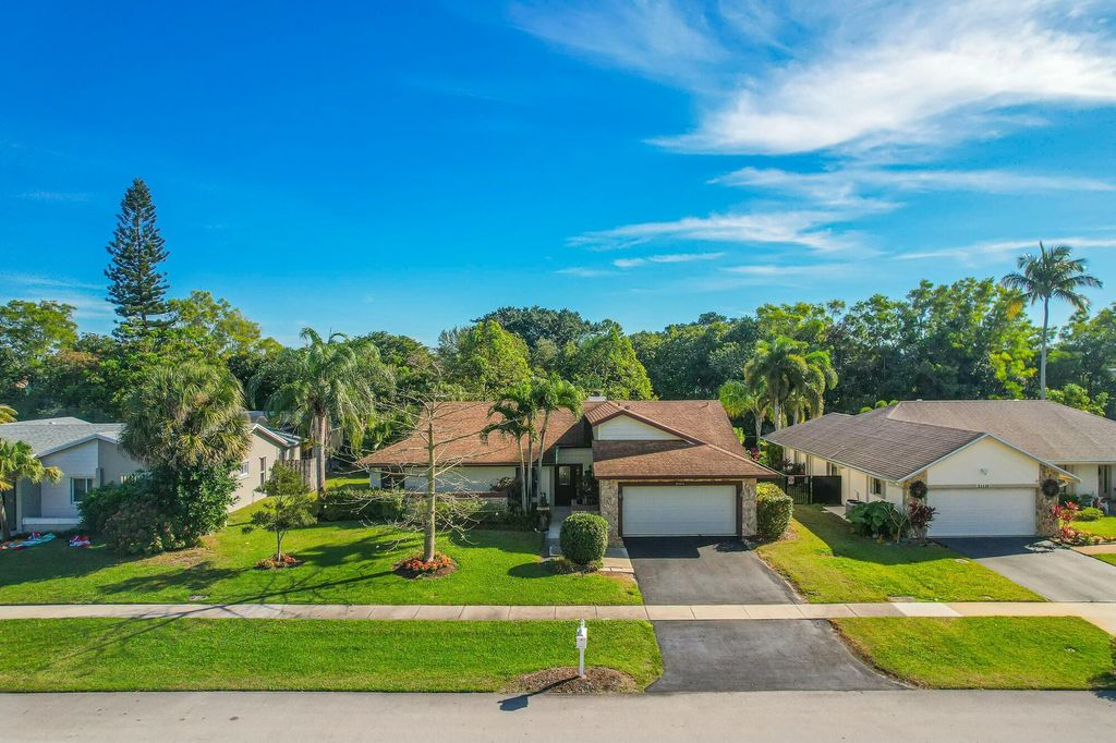 Photo of 21104 Shady Vista Lane, Boca Raton, FL 33428 (MLS # R11049604)
