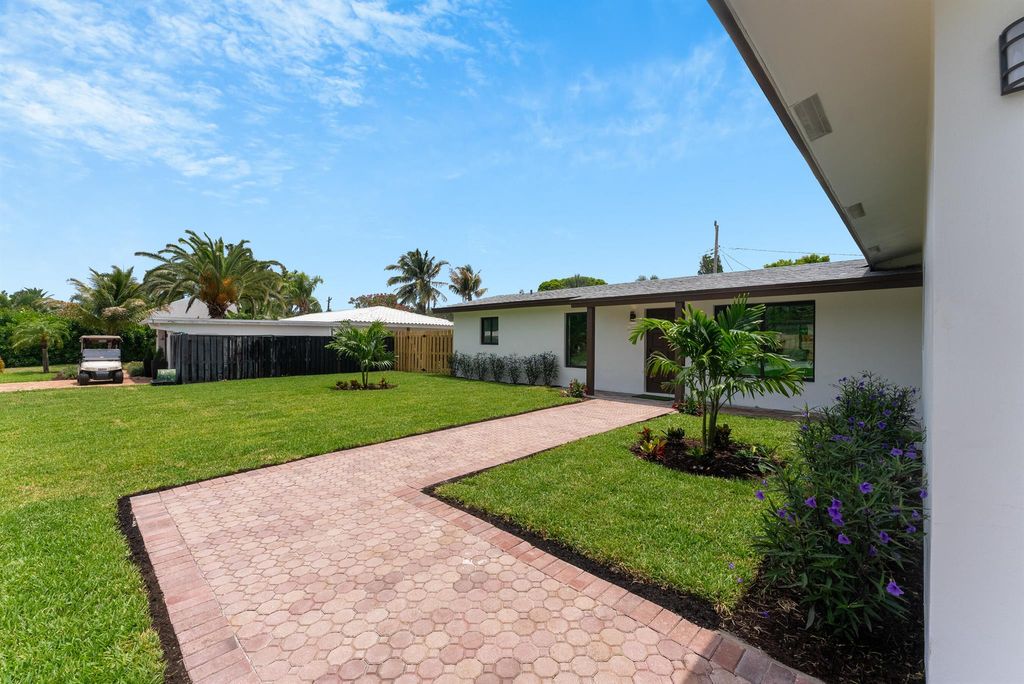 Photo of 460 NE 37th Street NE, Boca Raton, FL 33431 (MLS # R11080341)