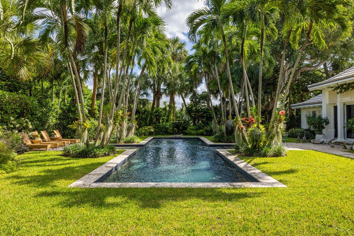 LAKE PLACE - Residential