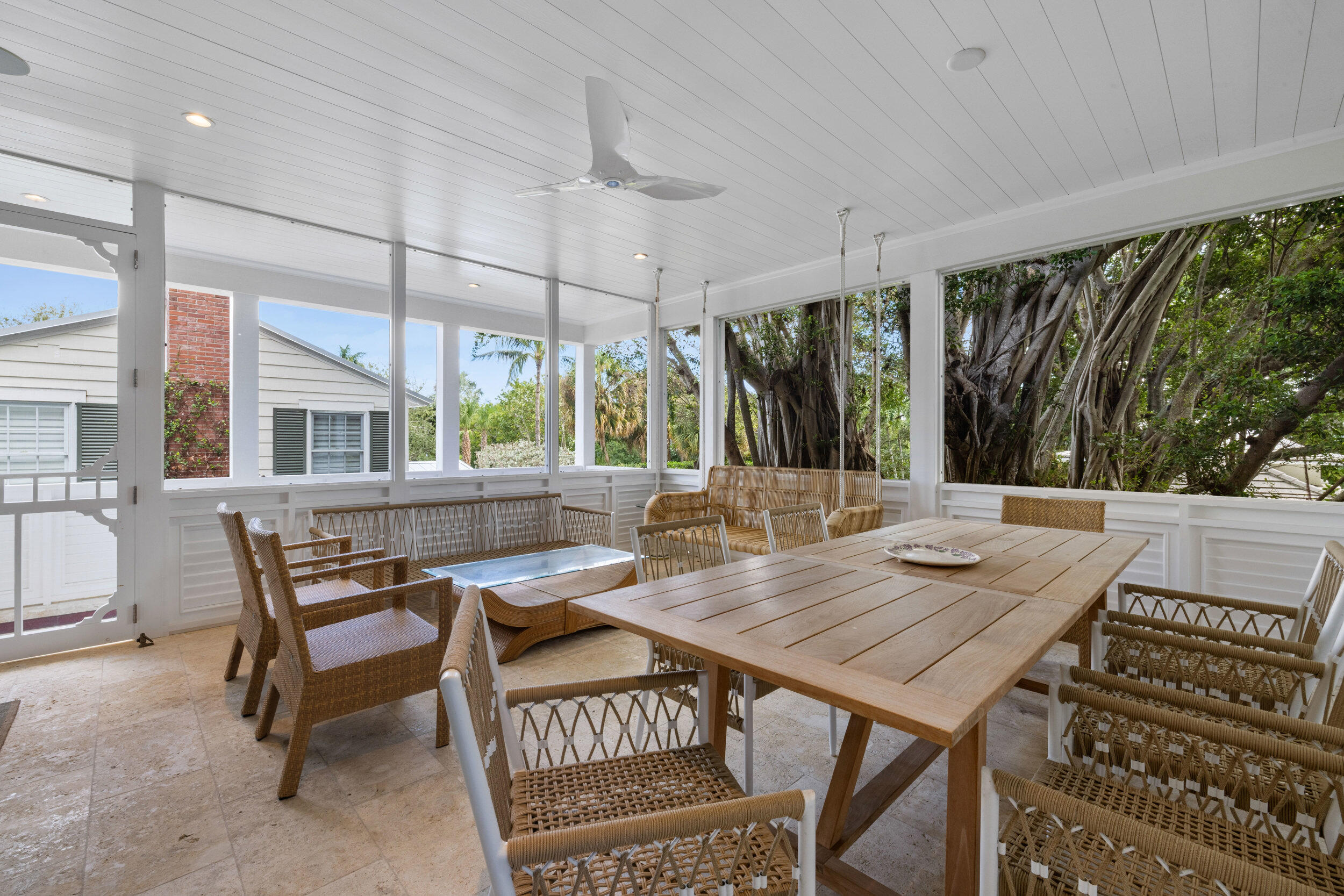 LAKE PLACE - Residential