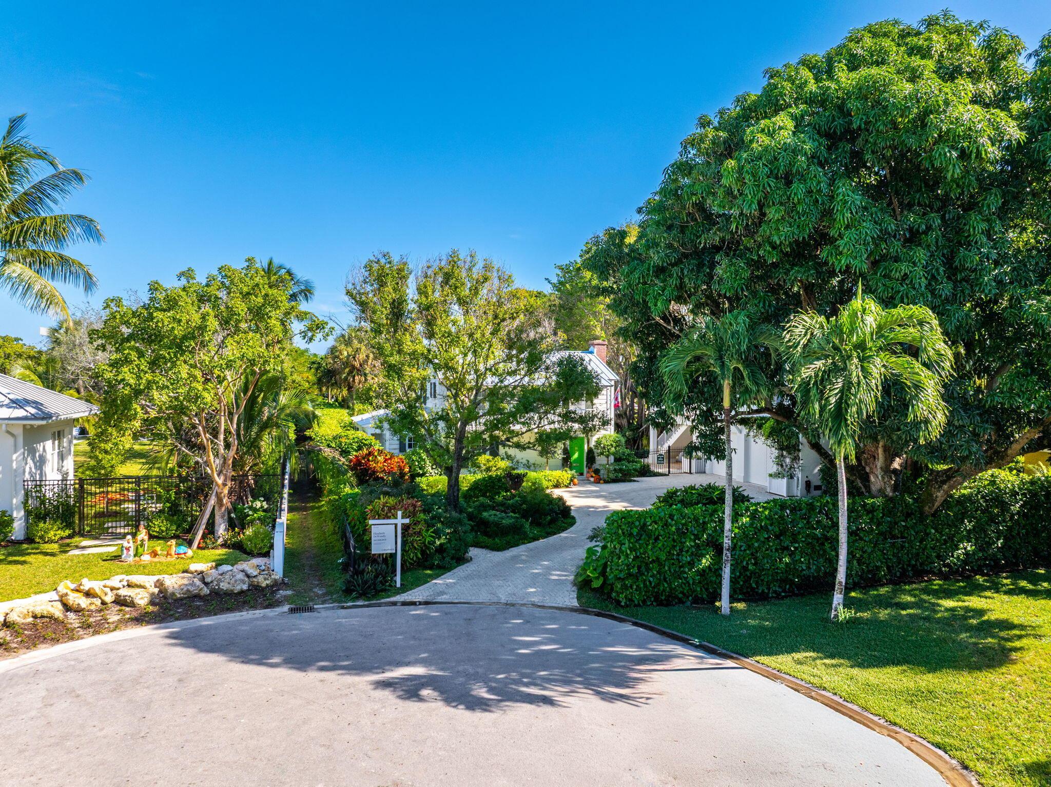 LAKE PLACE - Residential