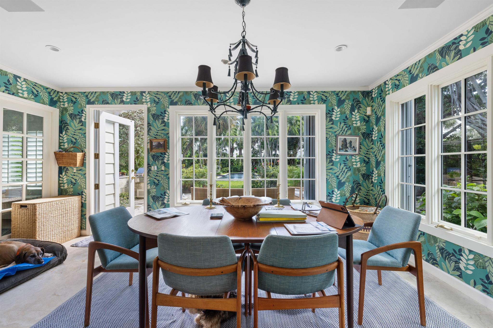 LAKE PLACE - Residential