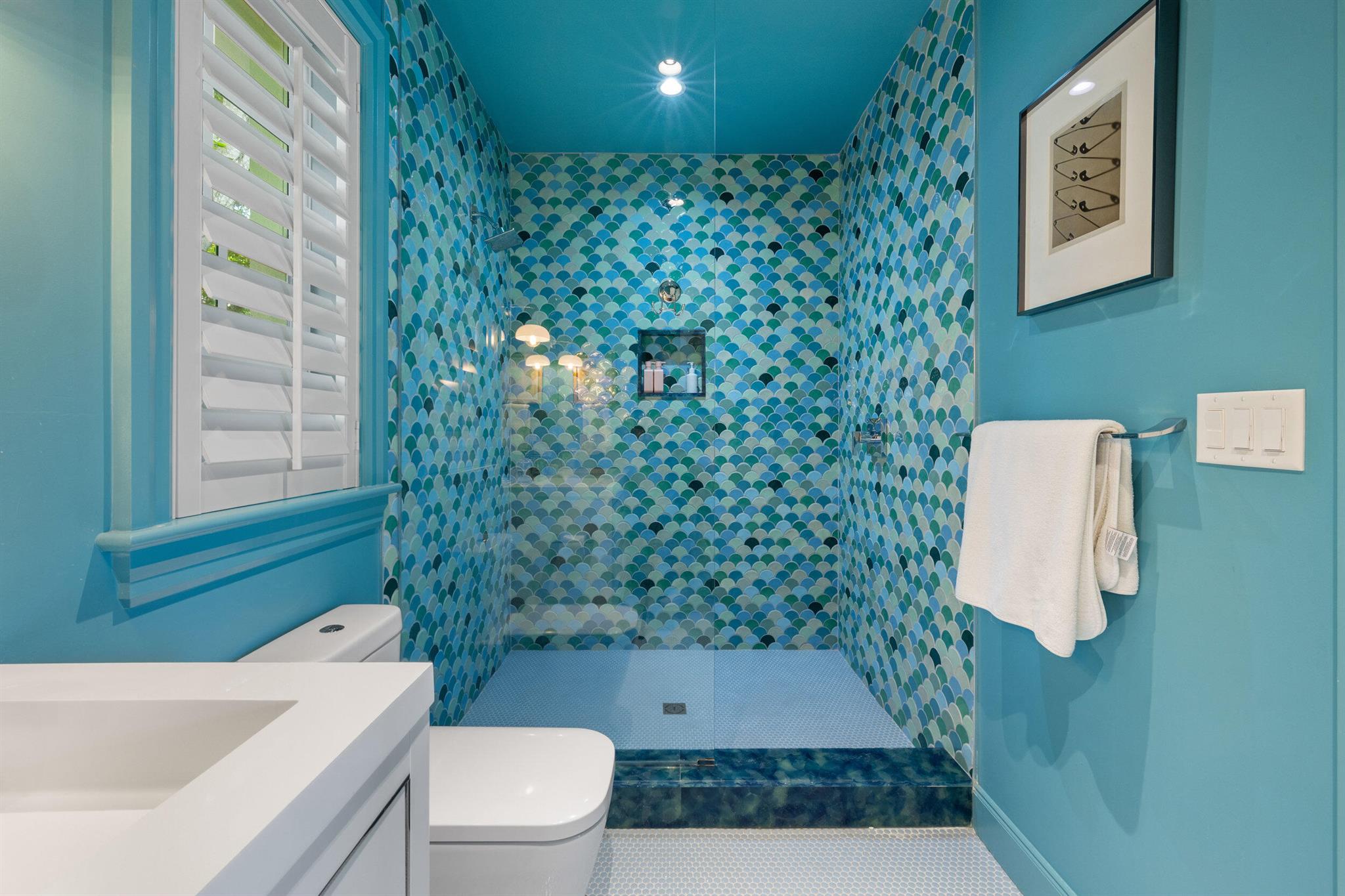 LAKE PLACE - Residential