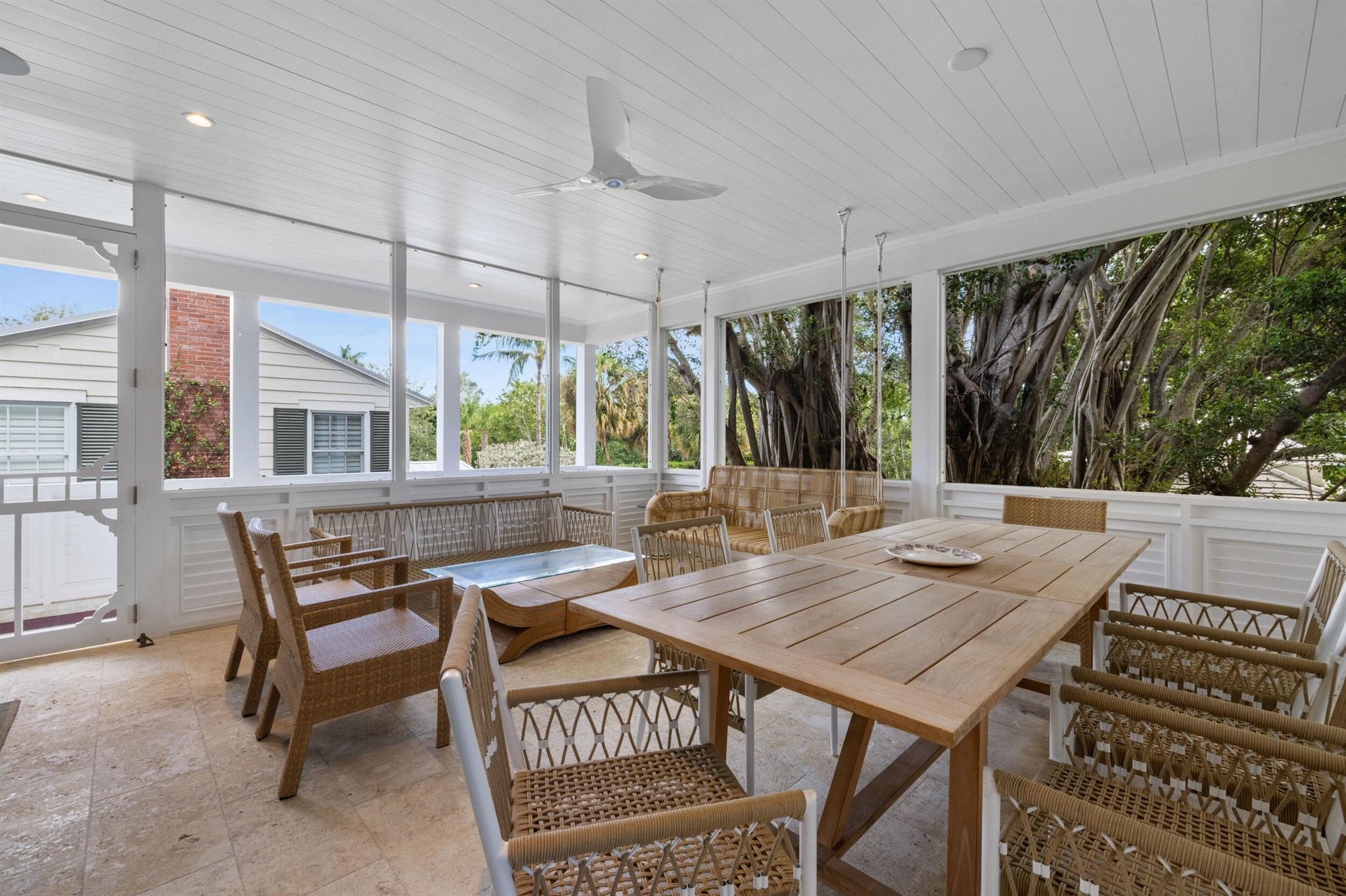 LAKE PLACE - Residential