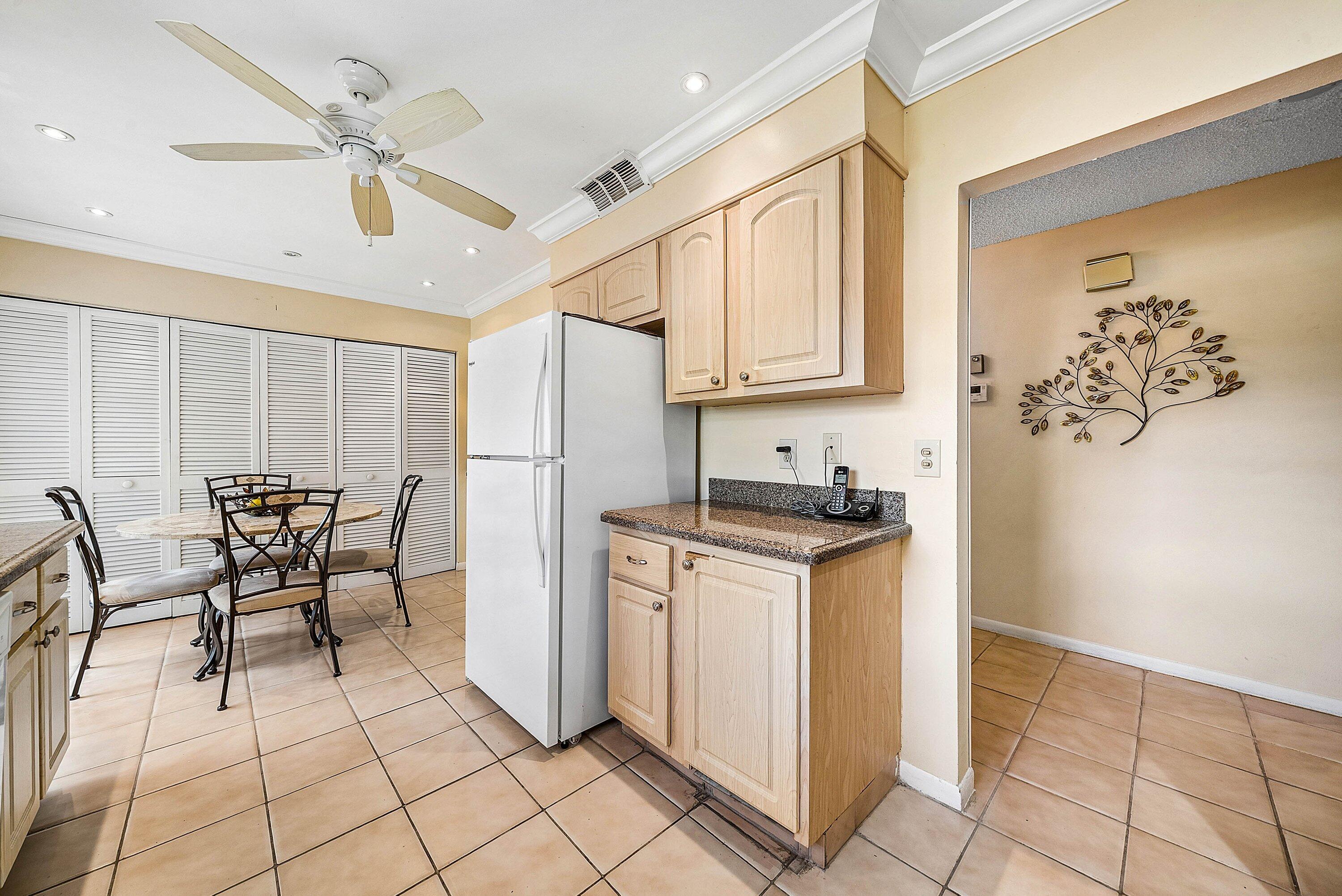 GLADES OF BOCA LAGO CONDO - Residential