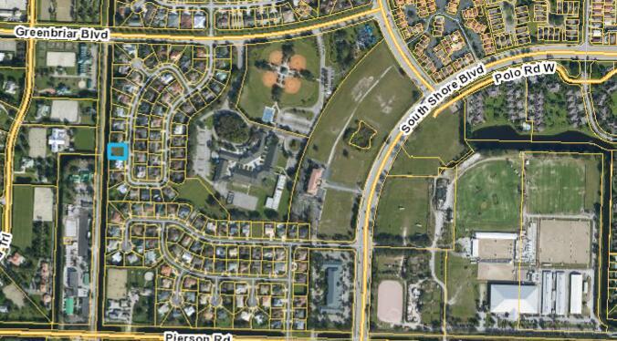 Excellent Location! Golf cart ride to Showgrounds & Equestrian Venues, walking distance to schools & parks. Cleared lot Zoned Single Family, with an accessory dwelling permissible (guest house). One of the last lots left in the area for new development. City Water & Sewer. NO HOA.