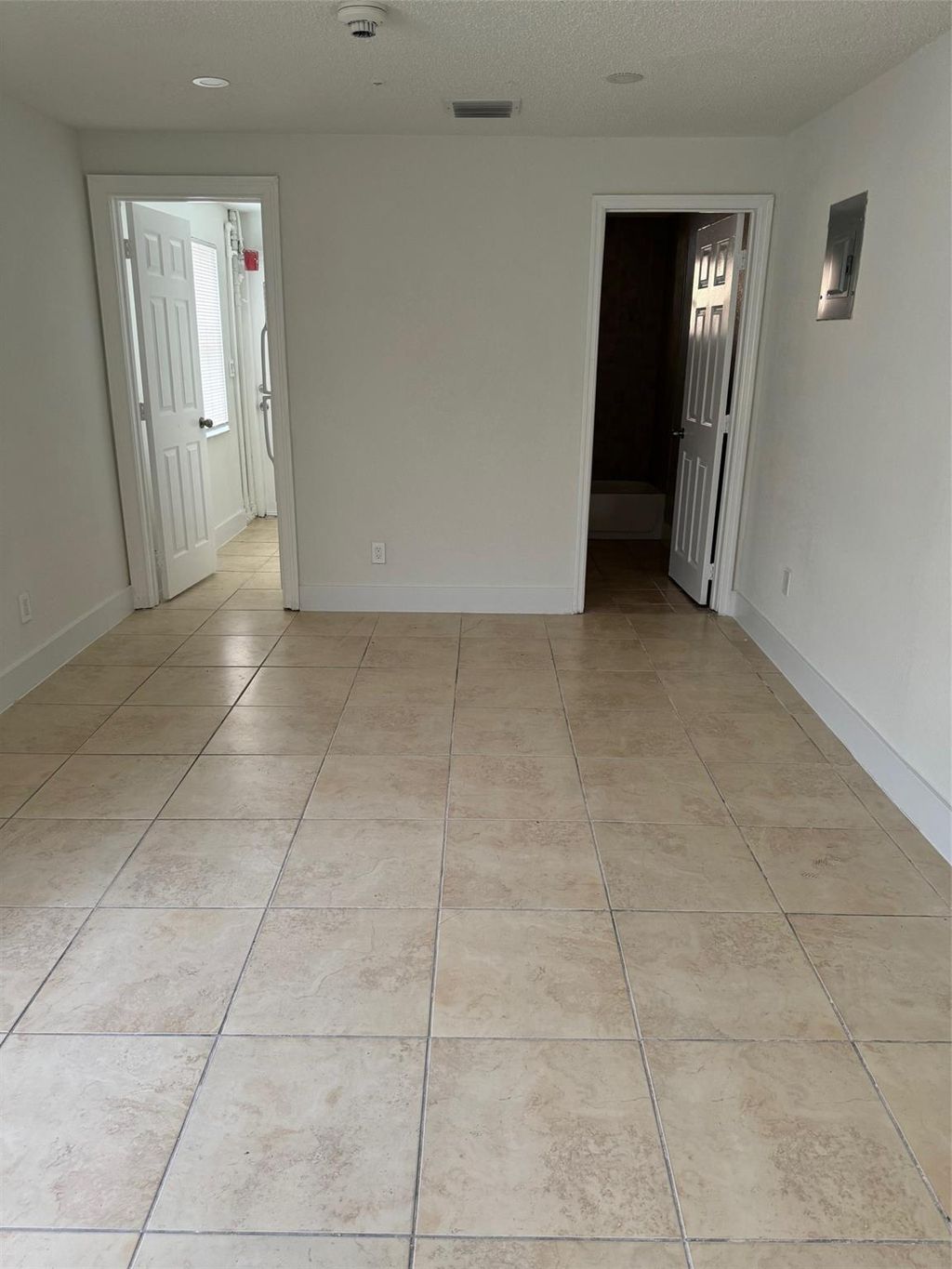 Photo of 2770 NW 14th Ct #1A, Fort Lauderdale, FL 33311 (MLS # F10512698)