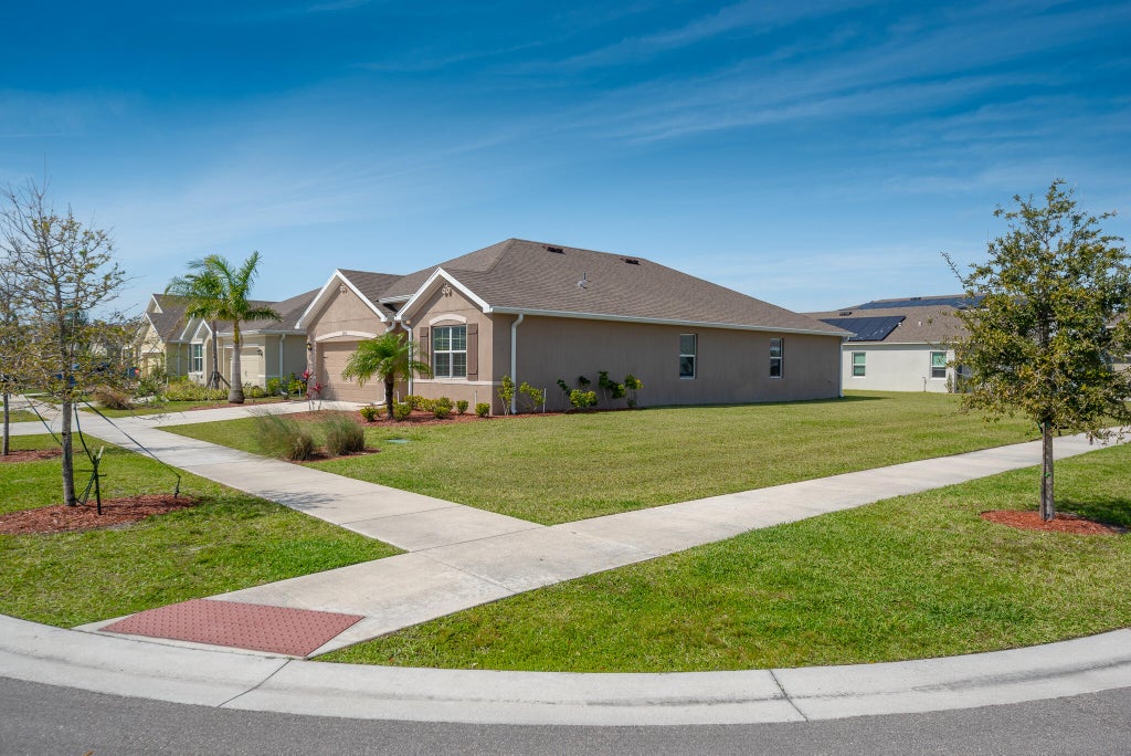 Photo of 10652 SW Prato Way, Port Saint Lucie, FL 34987 (MLS # R11065289)