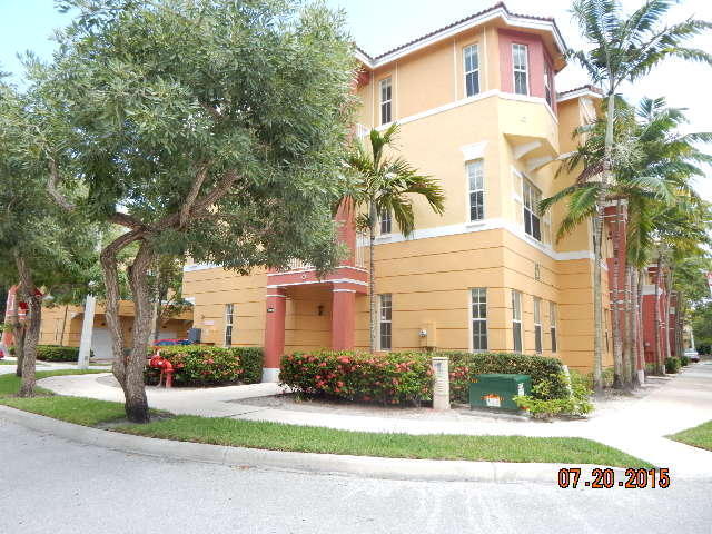 SHOMA TOWNHOMES AT ROYAL PALM BEACH CONDO - Residential